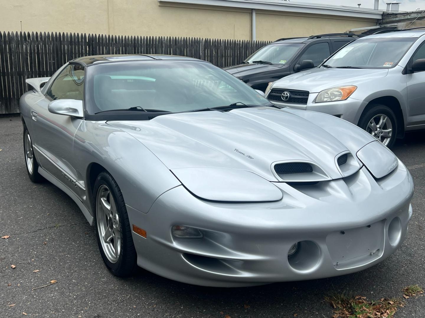 2000 SILVER /Black Leather Pontiac Firebird Formula Coup (2G2FV22G5Y2) with an 5.7L V8 OHV 16V engine, located at 1018 Brunswick Ave, Trenton, NJ, 08638, (609) 989-0900, 40.240086, -74.748085 - Photo#3