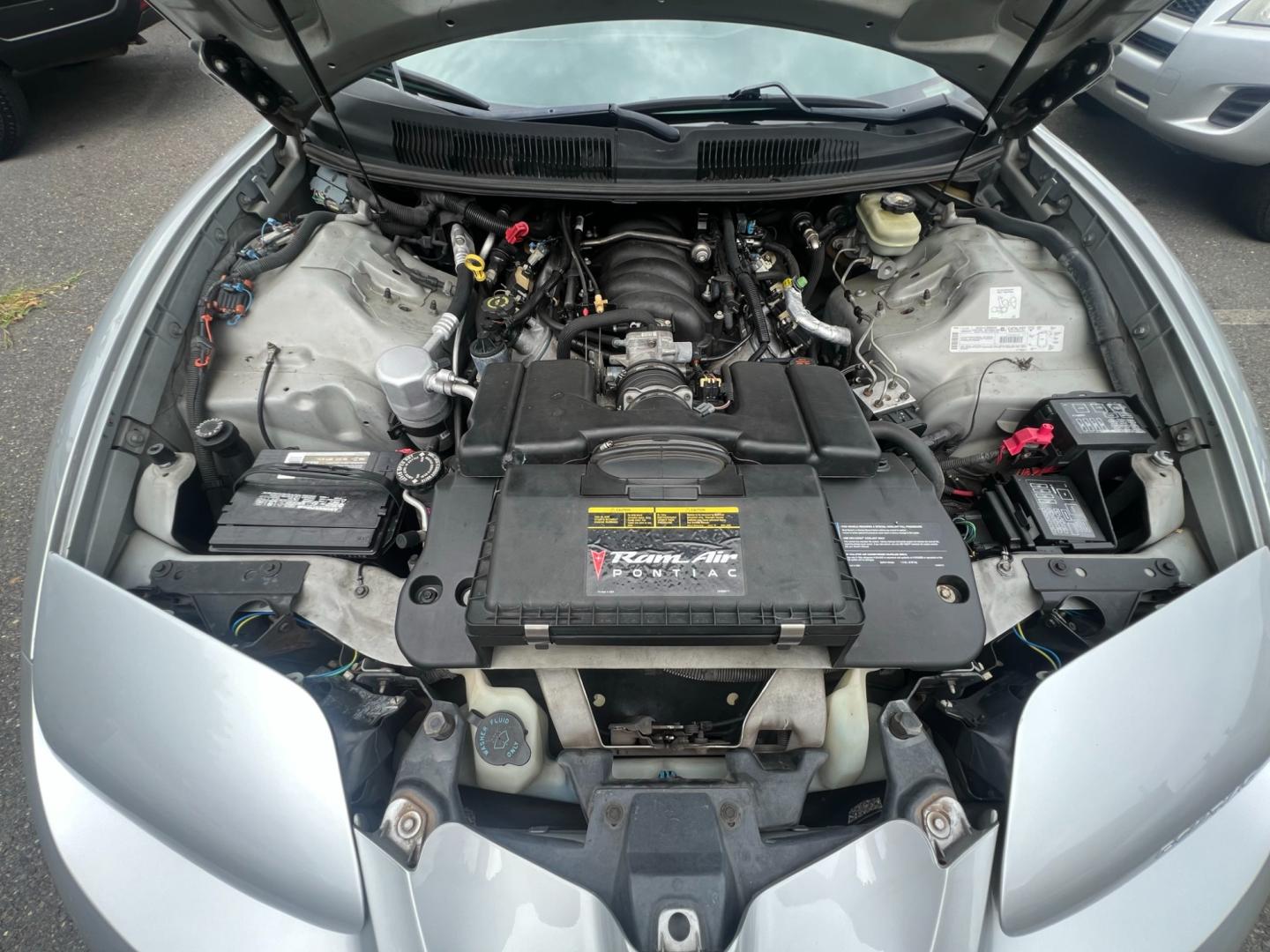 2000 SILVER /Black Leather Pontiac Firebird Formula Coup (2G2FV22G5Y2) with an 5.7L V8 OHV 16V engine, located at 1018 Brunswick Ave, Trenton, NJ, 08638, (609) 989-0900, 40.240086, -74.748085 - Photo#18