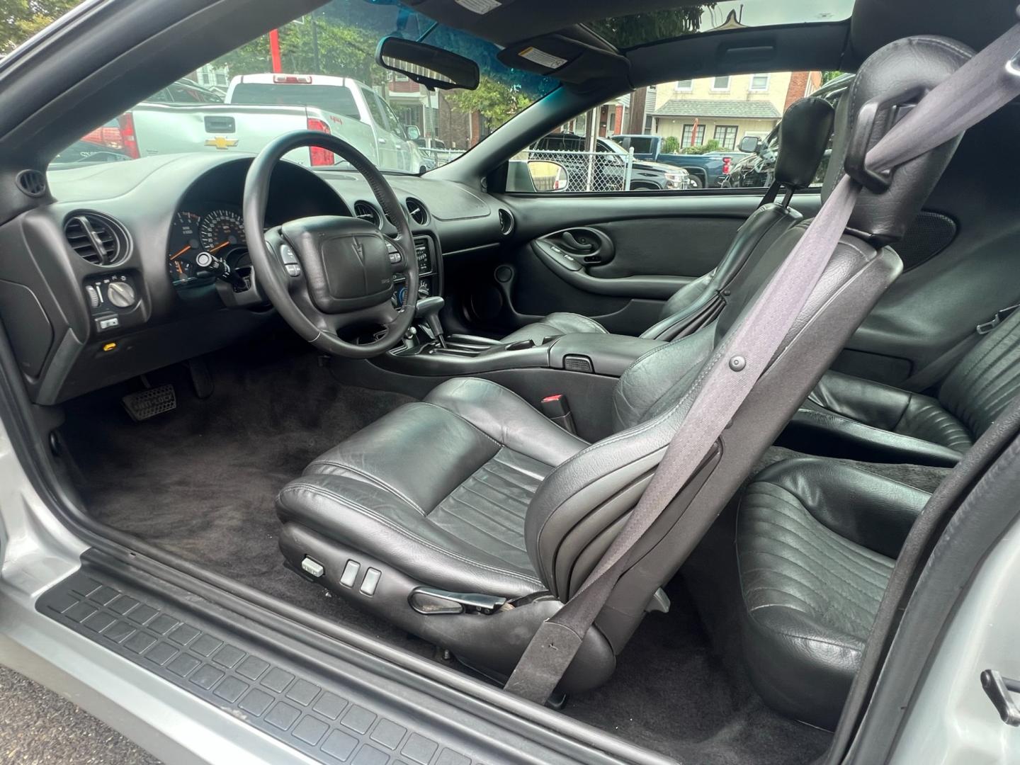 2000 SILVER /Black Leather Pontiac Firebird Formula Coup (2G2FV22G5Y2) with an 5.7L V8 OHV 16V engine, located at 1018 Brunswick Ave, Trenton, NJ, 08638, (609) 989-0900, 40.240086, -74.748085 - Photo#7