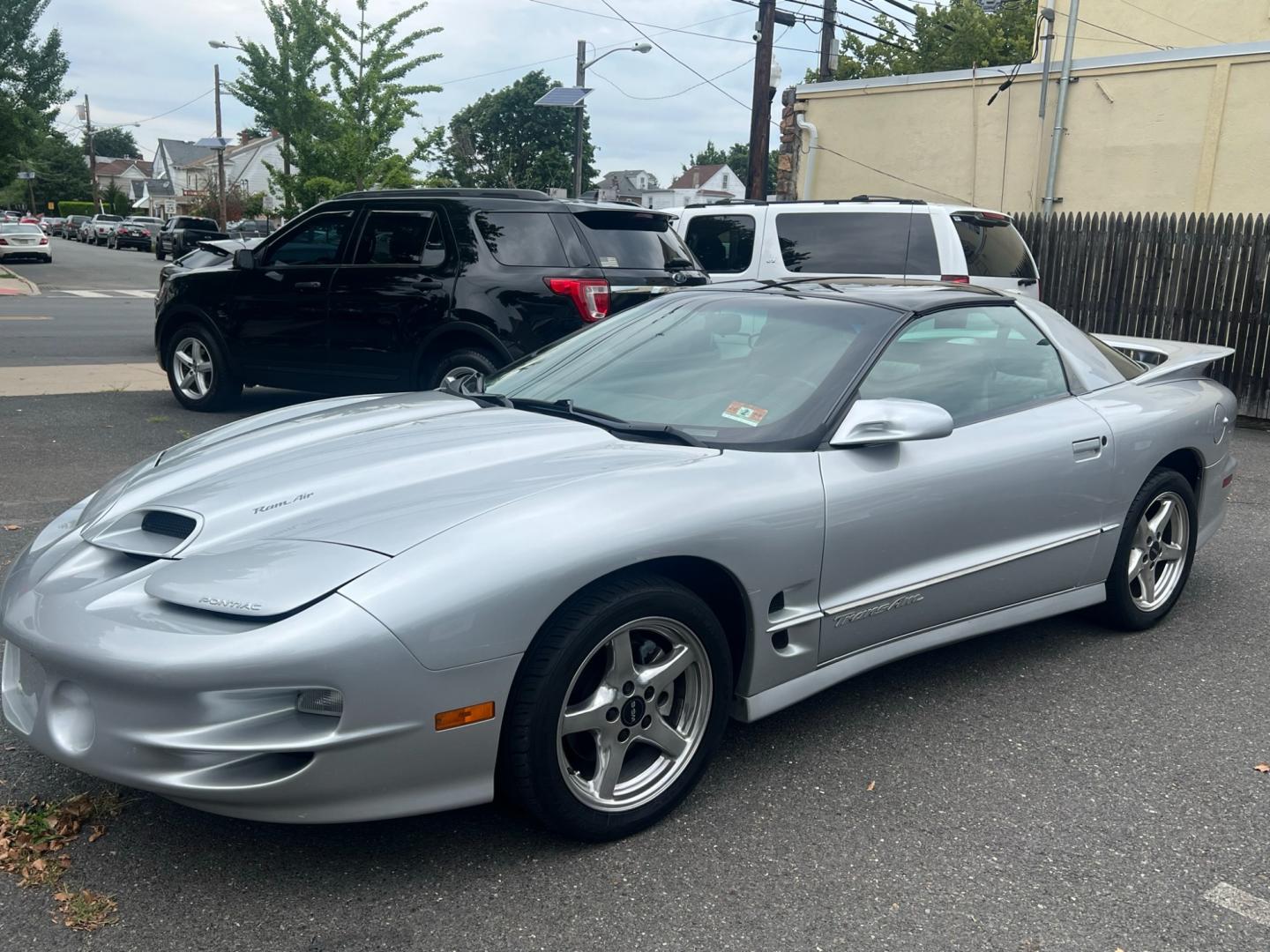 2000 SILVER /Black Leather Pontiac Firebird Formula Coup (2G2FV22G5Y2) with an 5.7L V8 OHV 16V engine, located at 1018 Brunswick Ave, Trenton, NJ, 08638, (609) 989-0900, 40.240086, -74.748085 - Photo#0