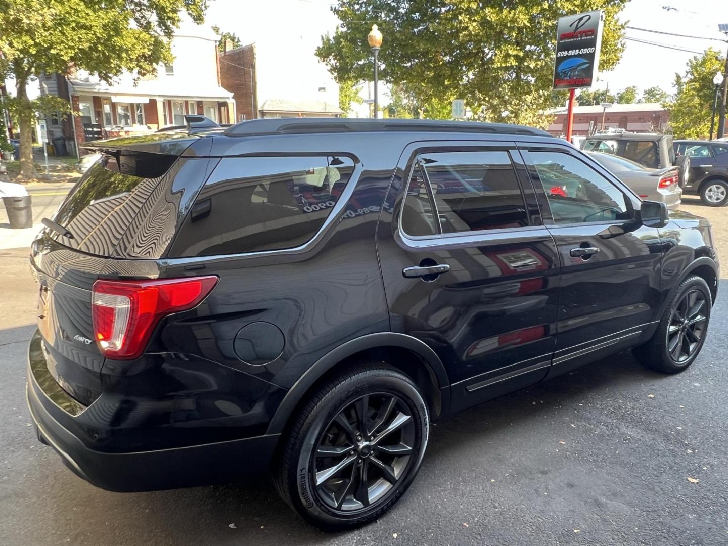 2017 BLACK Ford Explorer XLT 4WD (1FM5K8D8XHG) with an 3.5L V6 DOHC 24V engine, 6A transmission, located at 1018 Brunswick Ave, Trenton, NJ, 08638, (609) 989-0900, 40.240086, -74.748085 - Photo#1