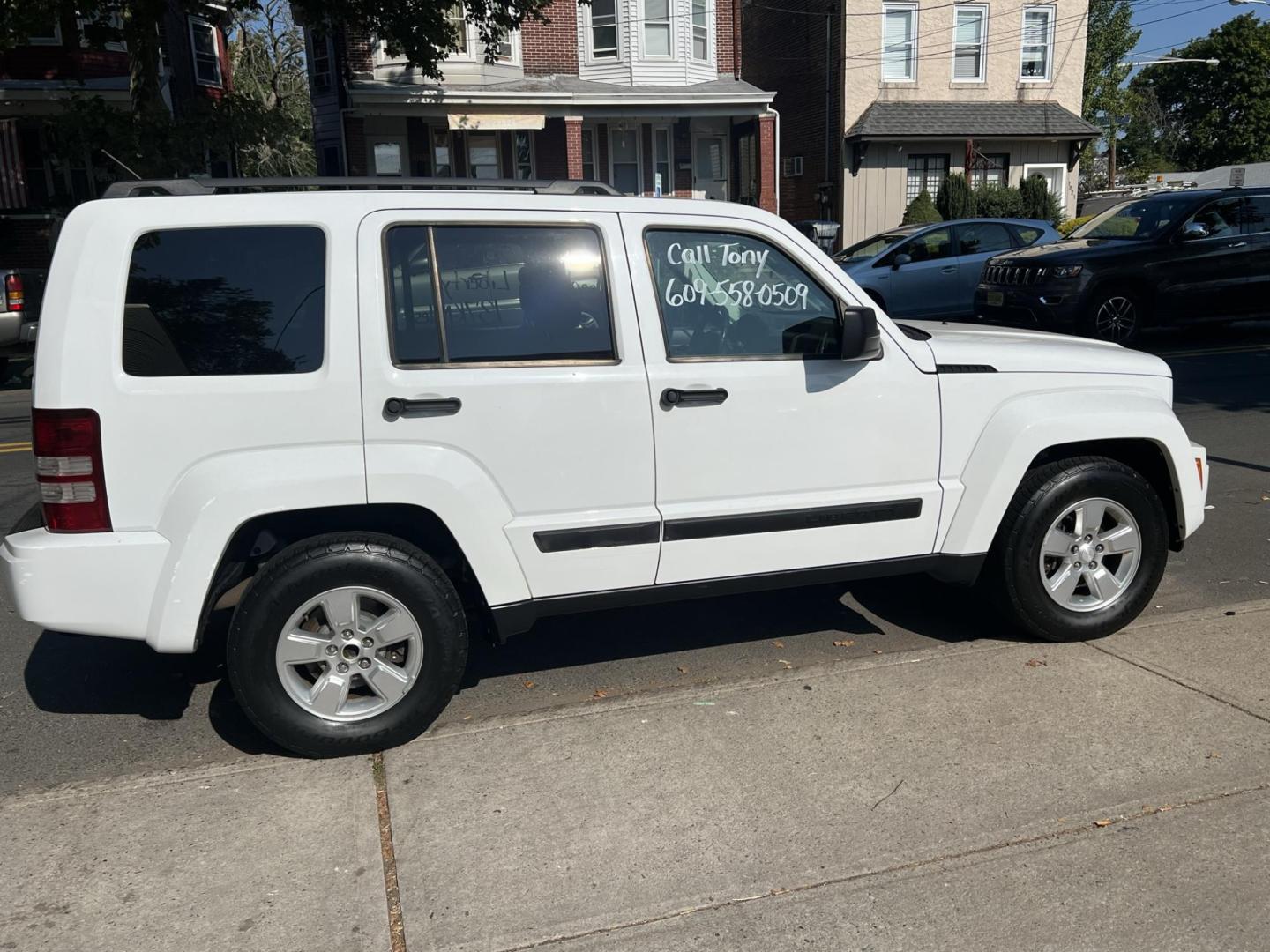 2011 White /Gray Jeep Liberty Sport 4WD (1J4PN2GK3BW) with an 3.7L V6 SOHC 12V engine, 4-Speed Automatic transmission, located at 1018 Brunswick Ave, Trenton, NJ, 08638, (609) 989-0900, 40.240086, -74.748085 - Photo#1