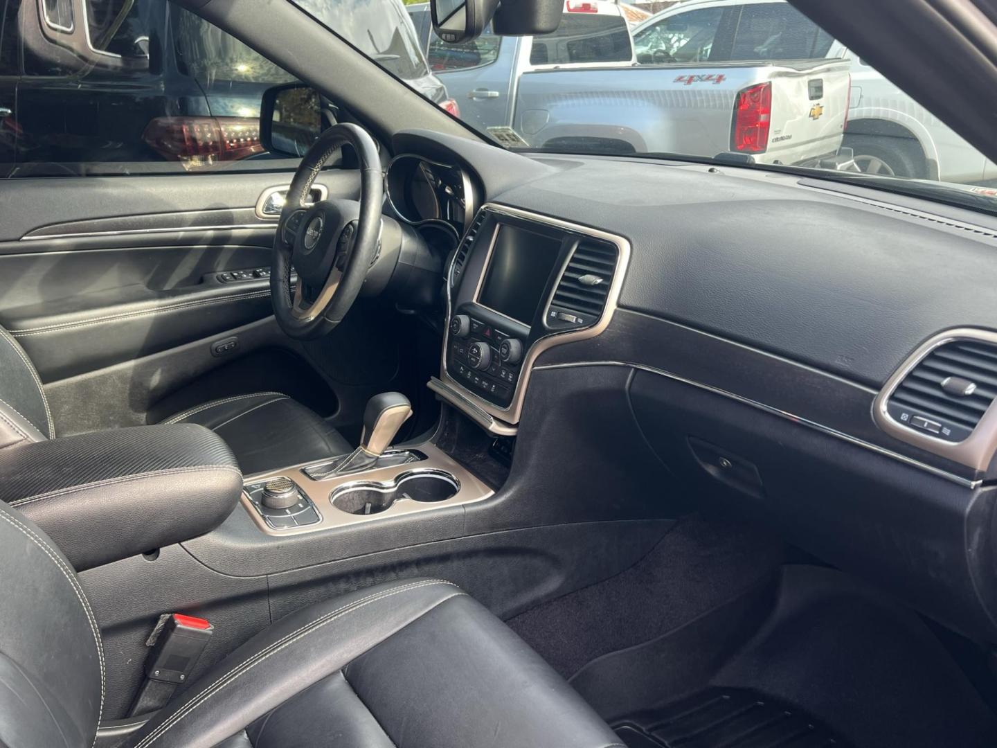 2017 BLACK /Black Leather Jeep Grand Cherokee Limited 4WD (1C4RJFBG0HC) with an 3.6L V6 DOHC 24V engine, 8A transmission, located at 1018 Brunswick Ave, Trenton, NJ, 08638, (609) 989-0900, 40.240086, -74.748085 - Photo#13