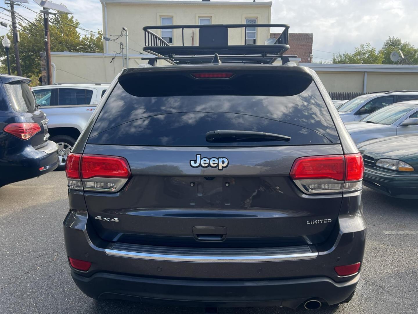 2017 BLACK /Black Leather Jeep Grand Cherokee Limited 4WD (1C4RJFBG0HC) with an 3.6L V6 DOHC 24V engine, 8A transmission, located at 1018 Brunswick Ave, Trenton, NJ, 08638, (609) 989-0900, 40.240086, -74.748085 - Photo#6