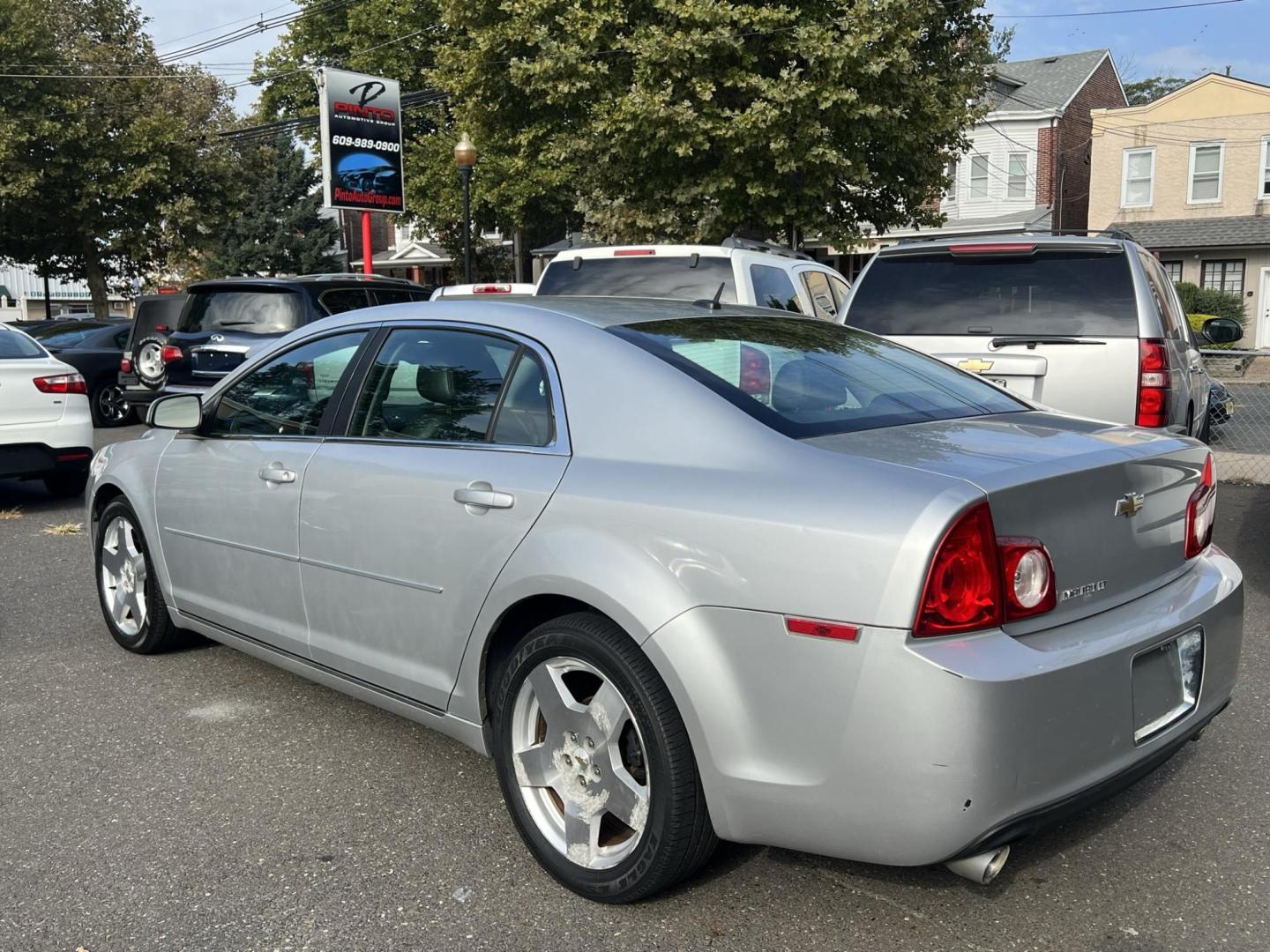 2010 SILVER /Gray Chevrolet Malibu 2LT (1G1ZD5E72AF) with an 3.6L V6 DOHC 24V engine, 6-Speed Automatic transmission, located at 1018 Brunswick Ave, Trenton, NJ, 08638, (609) 989-0900, 40.240086, -74.748085 - Photo#3