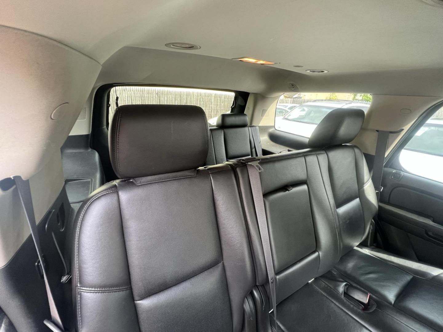 2011 SILVER /Black Leather Chevrolet Tahoe LTZ 4WD (1GNSKCE00BR) with an 5.3L V8 OHV 16V FFV engine, 6-Speed Automatic transmission, located at 1018 Brunswick Ave, Trenton, NJ, 08638, (609) 989-0900, 40.240086, -74.748085 - Photo#8