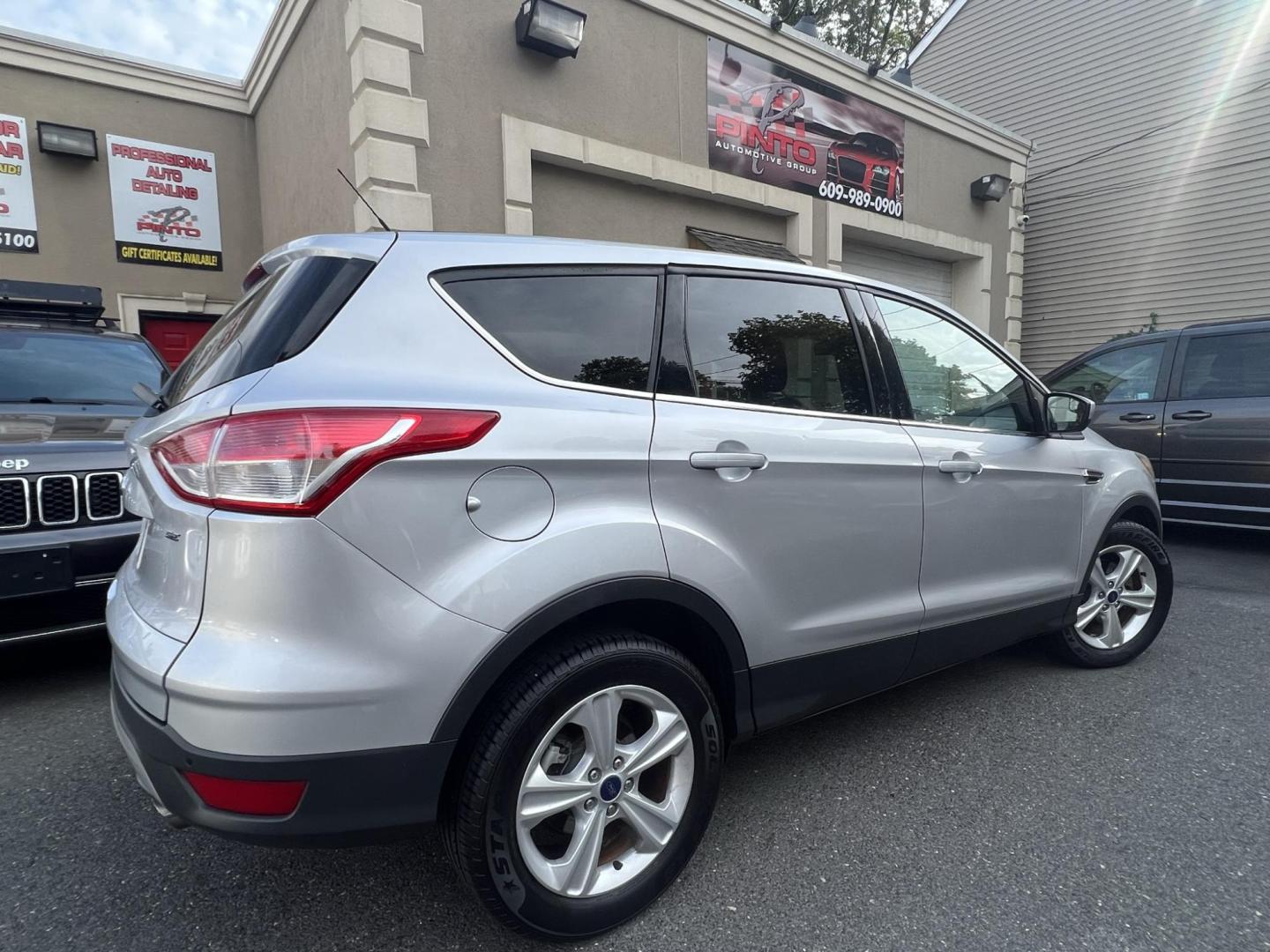 2016 SILVER /Gray Ford Escape SE FWD (1FMCU0G70GU) with an 2.5L L4 DOHC 16V engine, 6-Speed Automatic transmission, located at 1018 Brunswick Ave, Trenton, NJ, 08638, (609) 989-0900, 40.240086, -74.748085 - Photo#7