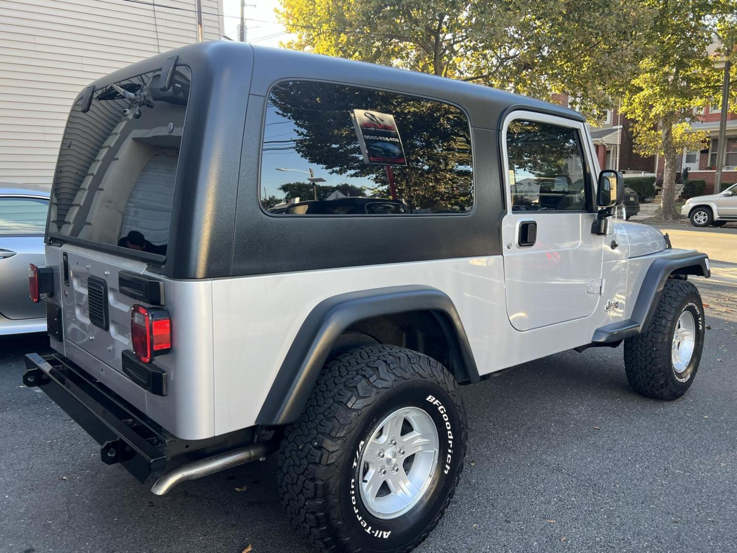 2005 SILVER /Gray Jeep Wrangler Unlimited (1J4FA44S25P) with an 4.0L L6 OHV 12V engine, located at 1018 Brunswick Ave, Trenton, NJ, 08638, (609) 989-0900, 40.240086, -74.748085 - Photo#3