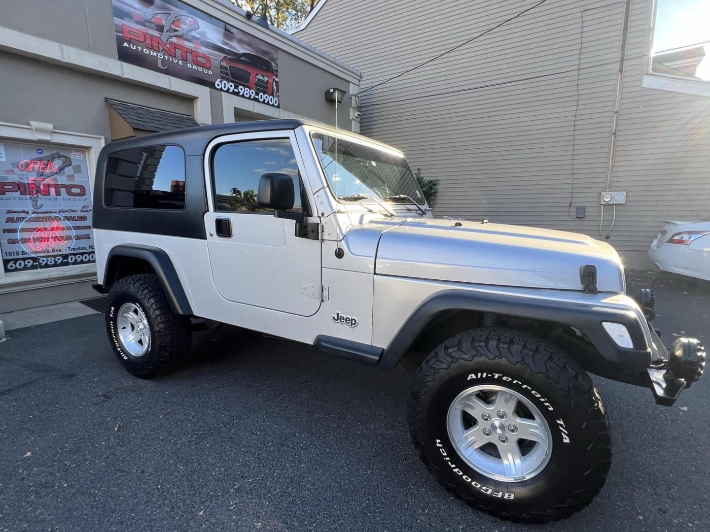 2005 SILVER /Gray Jeep Wrangler Unlimited (1J4FA44S25P) with an 4.0L L6 OHV 12V engine, located at 1018 Brunswick Ave, Trenton, NJ, 08638, (609) 989-0900, 40.240086, -74.748085 - Photo#5