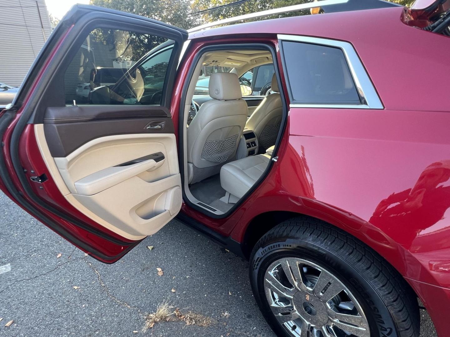 2012 Cadillac SRX Luxury (3GYFNAE37CS) with an 3.6L V6 DOHC 24V FFV engine, 6-Speed Automatic transmission, located at 1018 Brunswick Ave, Trenton, NJ, 08638, (609) 989-0900, 40.240086, -74.748085 - Photo#14