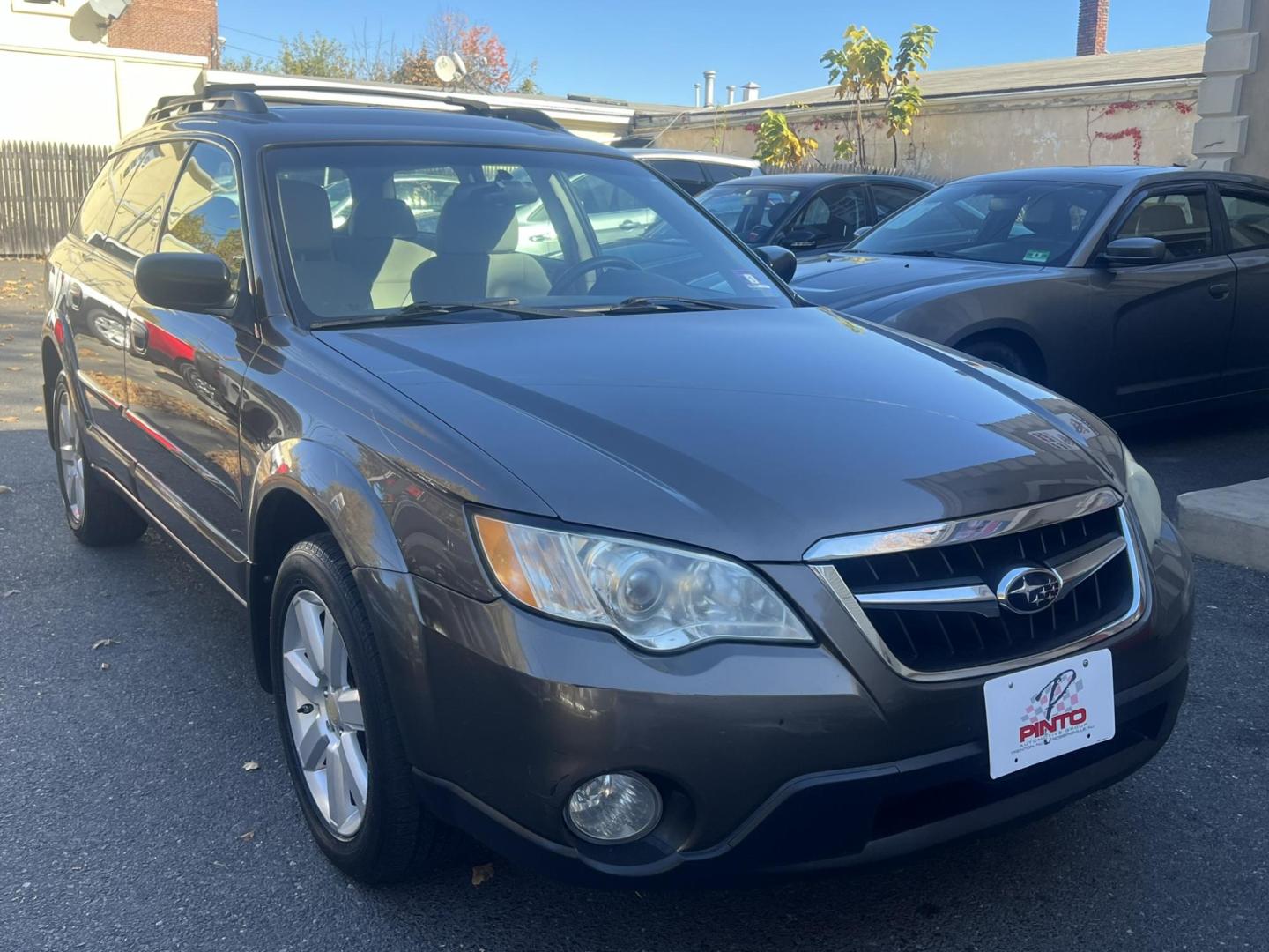 2008 GRAY /beige Subaru Outback 2.5i (4S4BP61C187) with an 2.5L H4 SOHC 16V engine, 5-Speed Manual Overdrive transmission, located at 1018 Brunswick Ave, Trenton, NJ, 08638, (609) 989-0900, 40.240086, -74.748085 - Photo#1