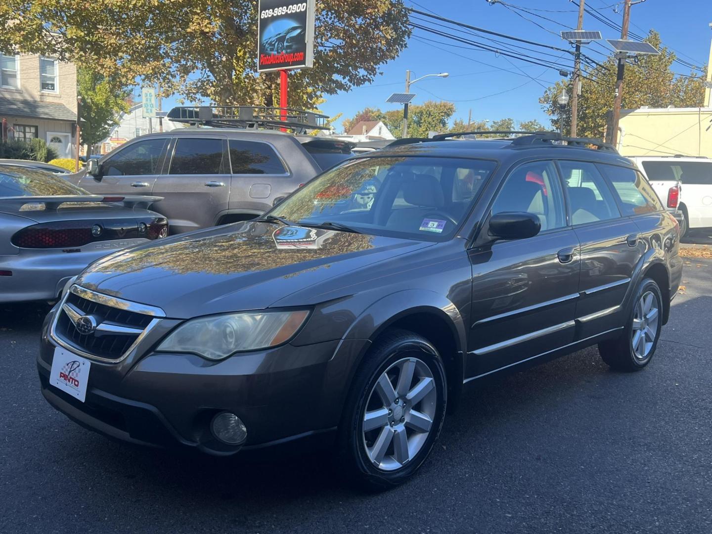 2008 GRAY /beige Subaru Outback 2.5i (4S4BP61C187) with an 2.5L H4 SOHC 16V engine, 5-Speed Manual Overdrive transmission, located at 1018 Brunswick Ave, Trenton, NJ, 08638, (609) 989-0900, 40.240086, -74.748085 - Photo#0