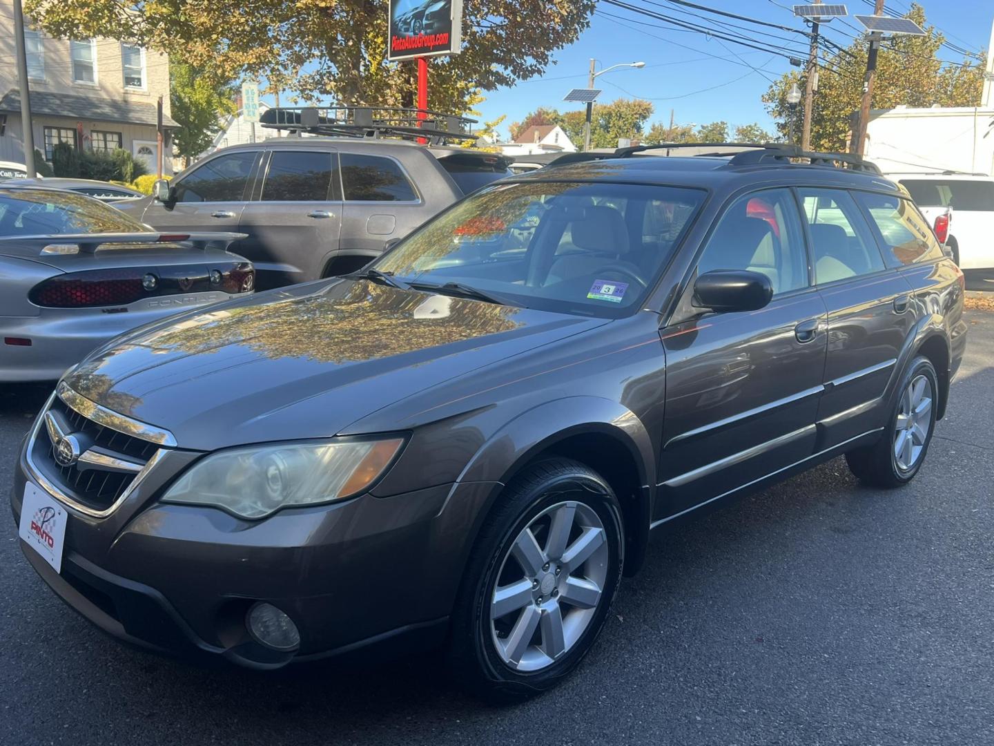 2008 GRAY /beige Subaru Outback 2.5i (4S4BP61C187) with an 2.5L H4 SOHC 16V engine, 5-Speed Manual Overdrive transmission, located at 1018 Brunswick Ave, Trenton, NJ, 08638, (609) 989-0900, 40.240086, -74.748085 - Photo#10