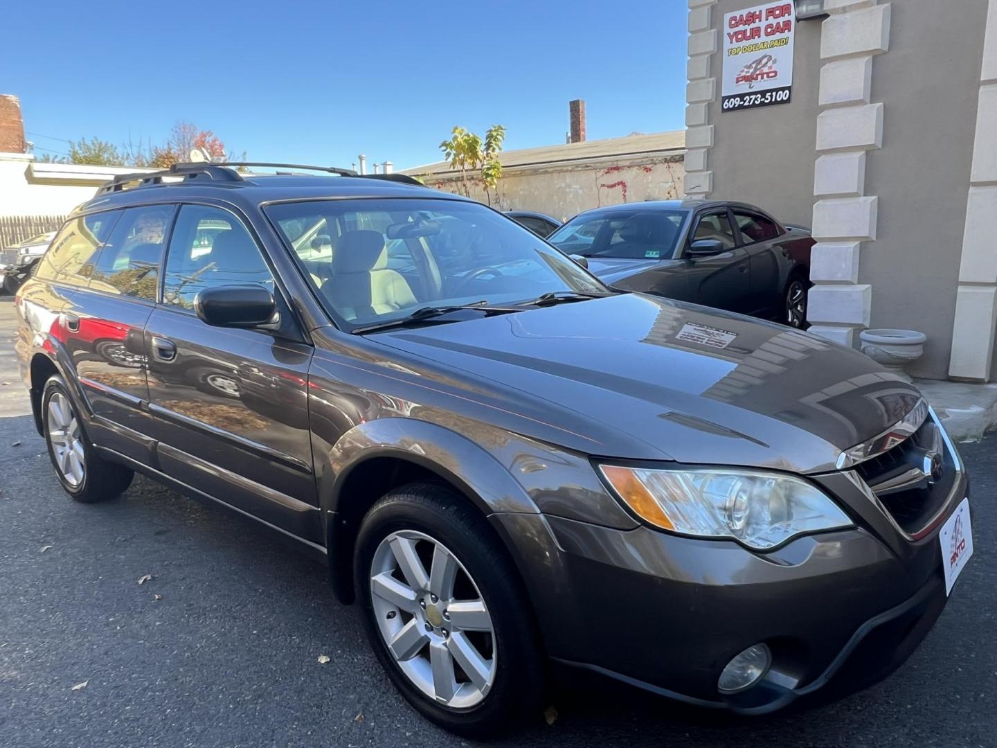 2008 GRAY /beige Subaru Outback 2.5i (4S4BP61C187) with an 2.5L H4 SOHC 16V engine, 5-Speed Manual Overdrive transmission, located at 1018 Brunswick Ave, Trenton, NJ, 08638, (609) 989-0900, 40.240086, -74.748085 - Photo#11