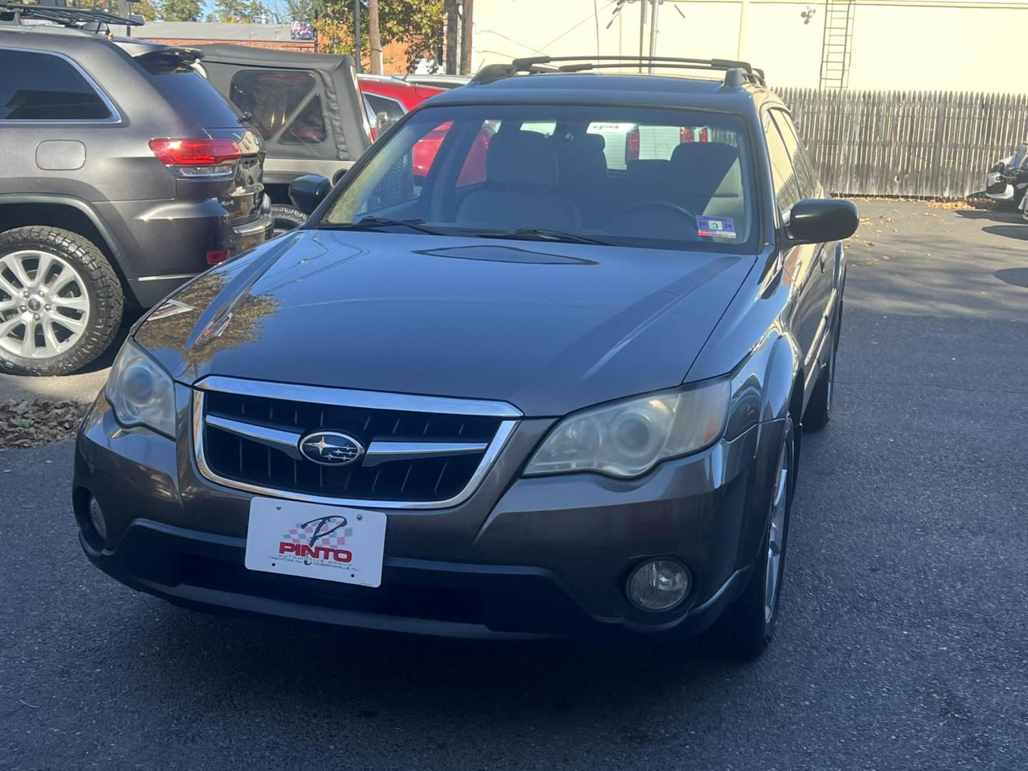 2008 GRAY /beige Subaru Outback 2.5i (4S4BP61C187) with an 2.5L H4 SOHC 16V engine, 5-Speed Manual Overdrive transmission, located at 1018 Brunswick Ave, Trenton, NJ, 08638, (609) 989-0900, 40.240086, -74.748085 - Photo#3