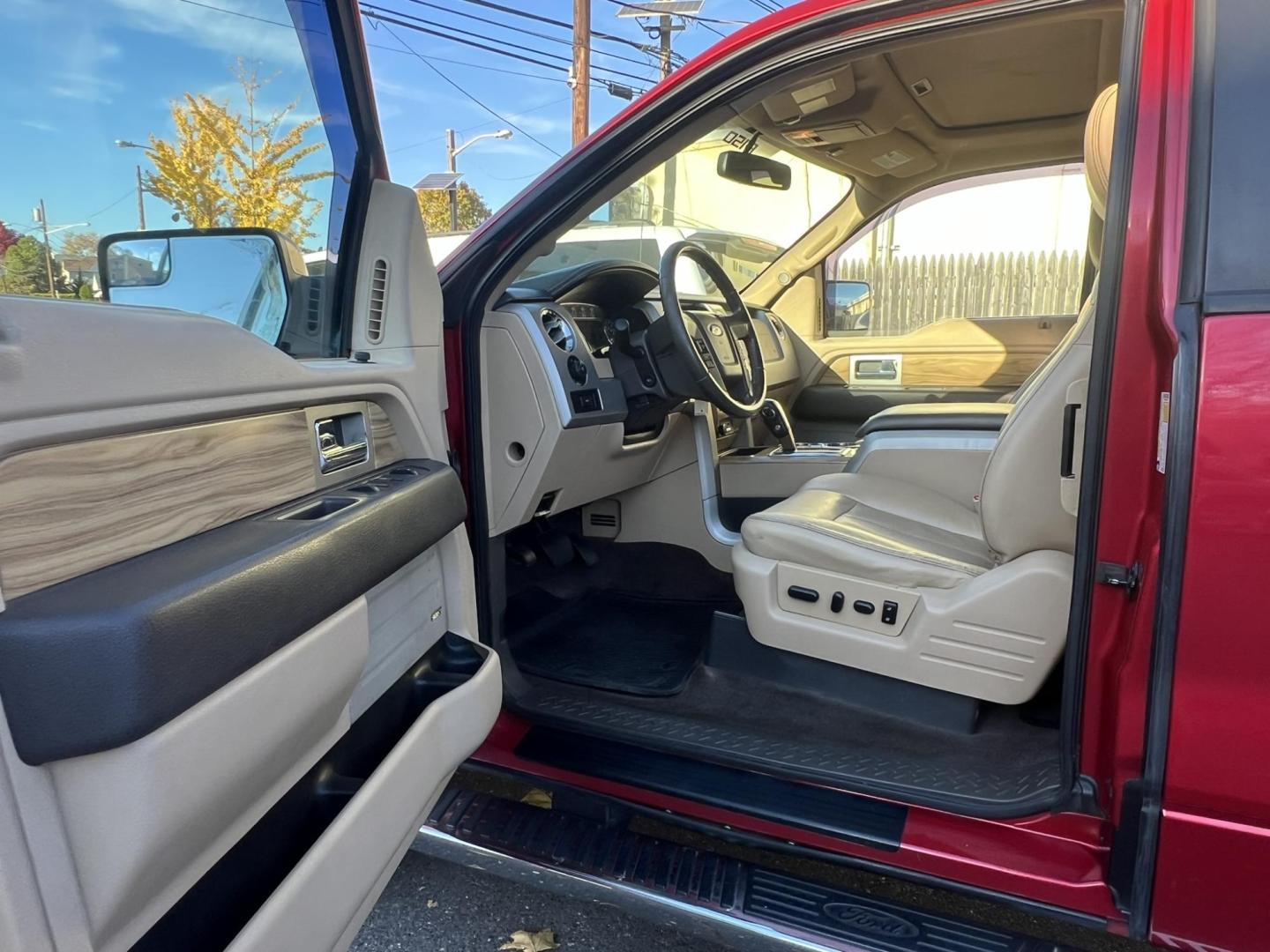 2011 Red /Tan Leather Ford F-150 FX4 SuperCab 6.5-ft. Bed 4WD (1FTFX1EF9BF) with an 5.0L V8 engine, 4-Speed Automatic transmission, located at 1018 Brunswick Ave, Trenton, NJ, 08638, (609) 989-0900, 40.240086, -74.748085 - Photo#10