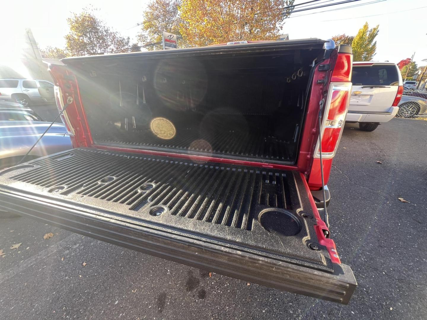 2011 Red /Tan Leather Ford F-150 FX4 SuperCab 6.5-ft. Bed 4WD (1FTFX1EF9BF) with an 5.0L V8 engine, 4-Speed Automatic transmission, located at 1018 Brunswick Ave, Trenton, NJ, 08638, (609) 989-0900, 40.240086, -74.748085 - Photo#8