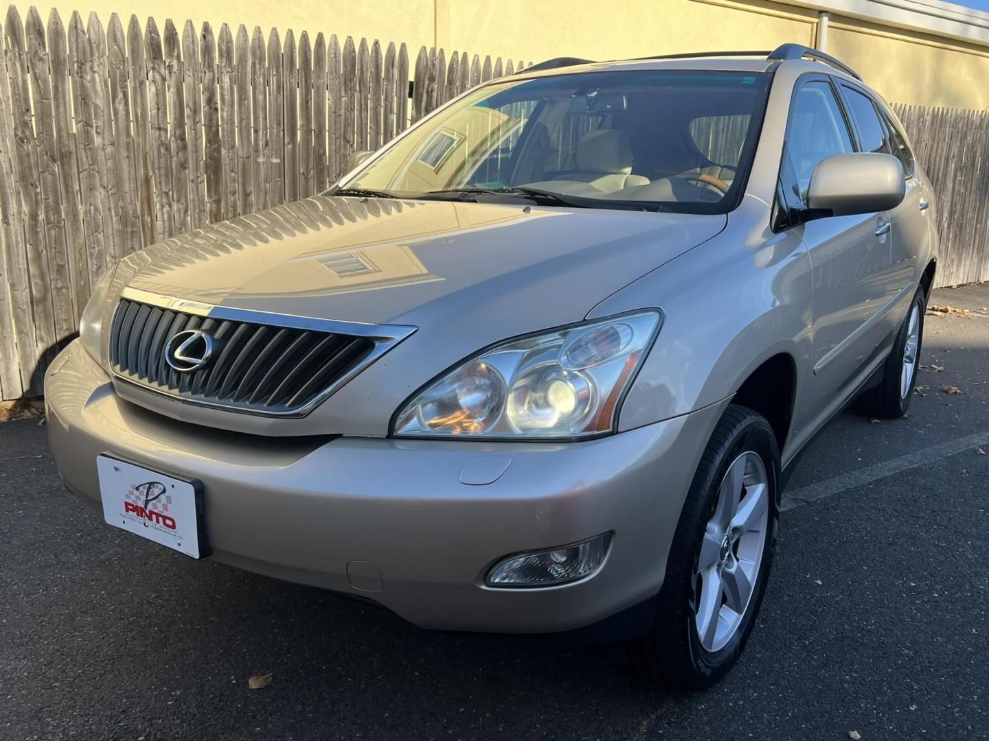 2008 Lexus RX 350 AWD (2T2HK31U48C) with an 3.5L V6 engine, 5-Speed Automatic Overdrive transmission, located at 1018 Brunswick Ave, Trenton, NJ, 08638, (609) 989-0900, 40.240086, -74.748085 - Photo#2