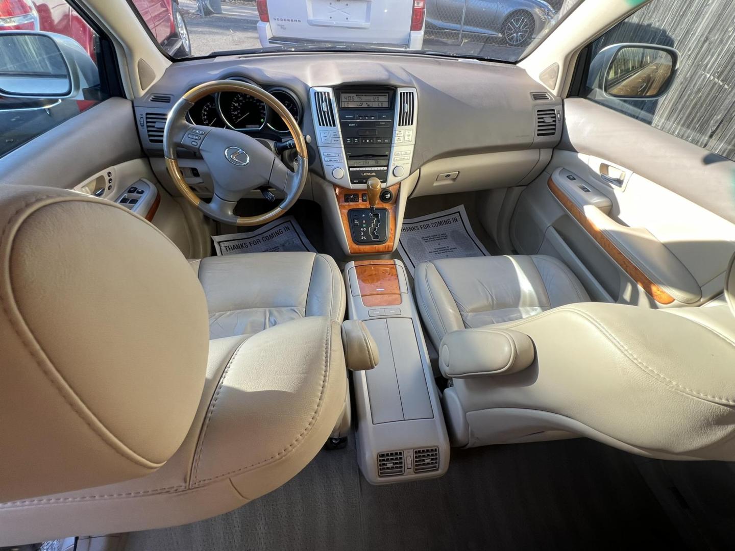 2008 Lexus RX 350 AWD (2T2HK31U48C) with an 3.5L V6 engine, 5-Speed Automatic Overdrive transmission, located at 1018 Brunswick Ave, Trenton, NJ, 08638, (609) 989-0900, 40.240086, -74.748085 - Photo#8