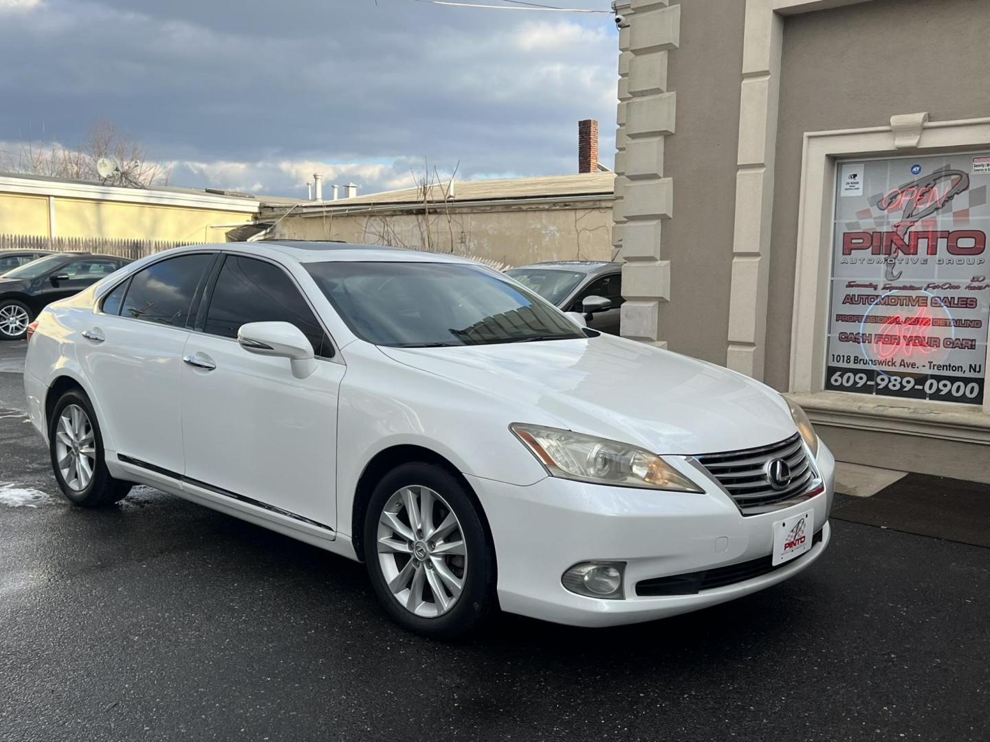 2011 White /Gray Lexus ES 350 Sedan (JTHBK1EG9B2) with an 3.5L V6 DOHC 24V engine, 6-Speed Automatic transmission, located at 1018 Brunswick Ave, Trenton, NJ, 08638, (609) 989-0900, 40.240086, -74.748085 - Words cannot describe the condition of this Lexus ES in crystal pearl white! Vehicle has been serviced up and is detailed to perfection and a must see and drive ASAP!! Financing is available so Call Anthony at 609-273-5100 to set up an appt!! - Photo#1