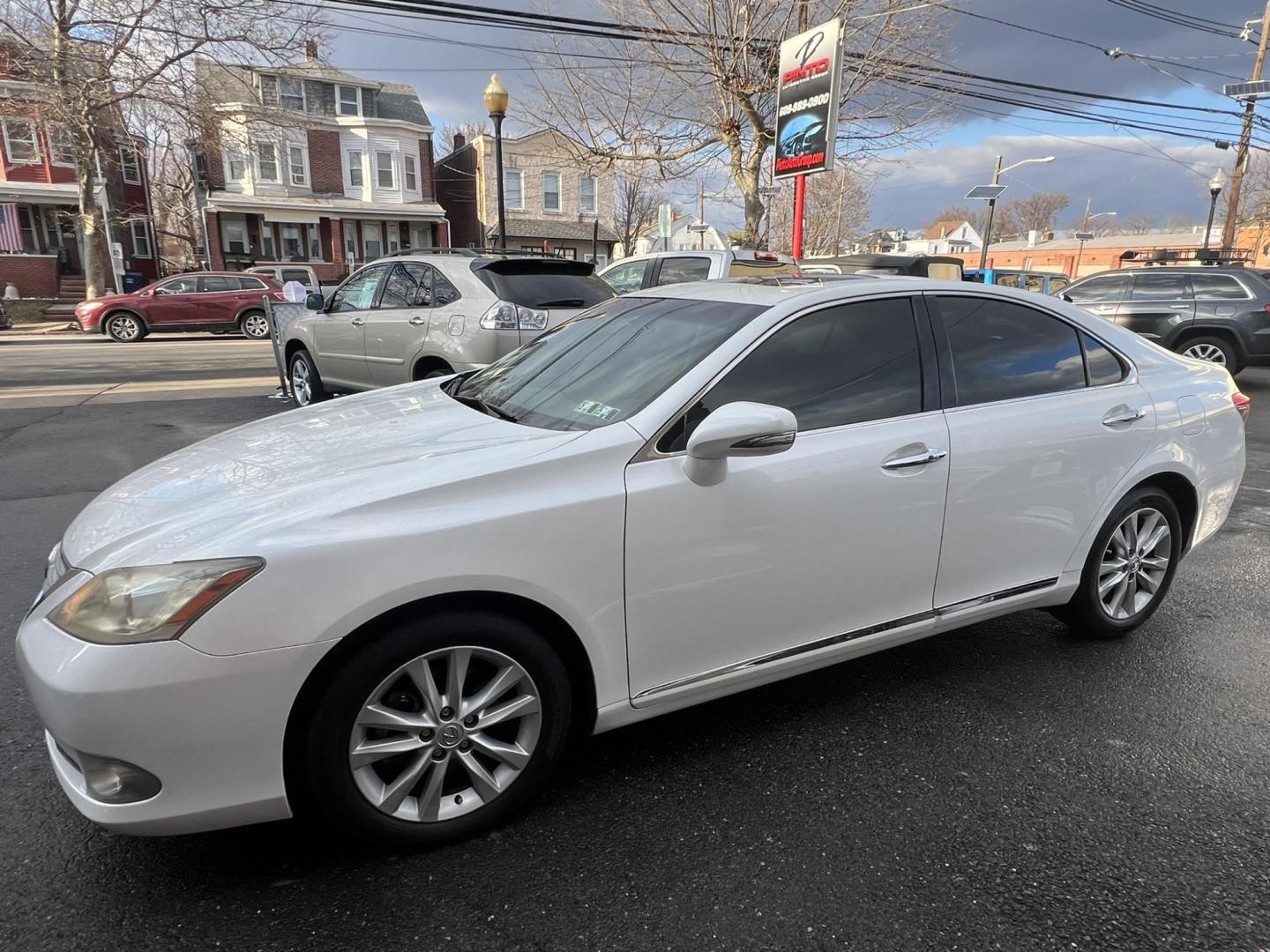 2011 White /Gray Lexus ES 350 Sedan (JTHBK1EG9B2) with an 3.5L V6 DOHC 24V engine, 6-Speed Automatic transmission, located at 1018 Brunswick Ave, Trenton, NJ, 08638, (609) 989-0900, 40.240086, -74.748085 - Words cannot describe the condition of this Lexus ES in crystal pearl white! Vehicle has been serviced up and is detailed to perfection and a must see and drive ASAP!! Financing is available so Call Anthony at 609-273-5100 to set up an appt!! - Photo#7