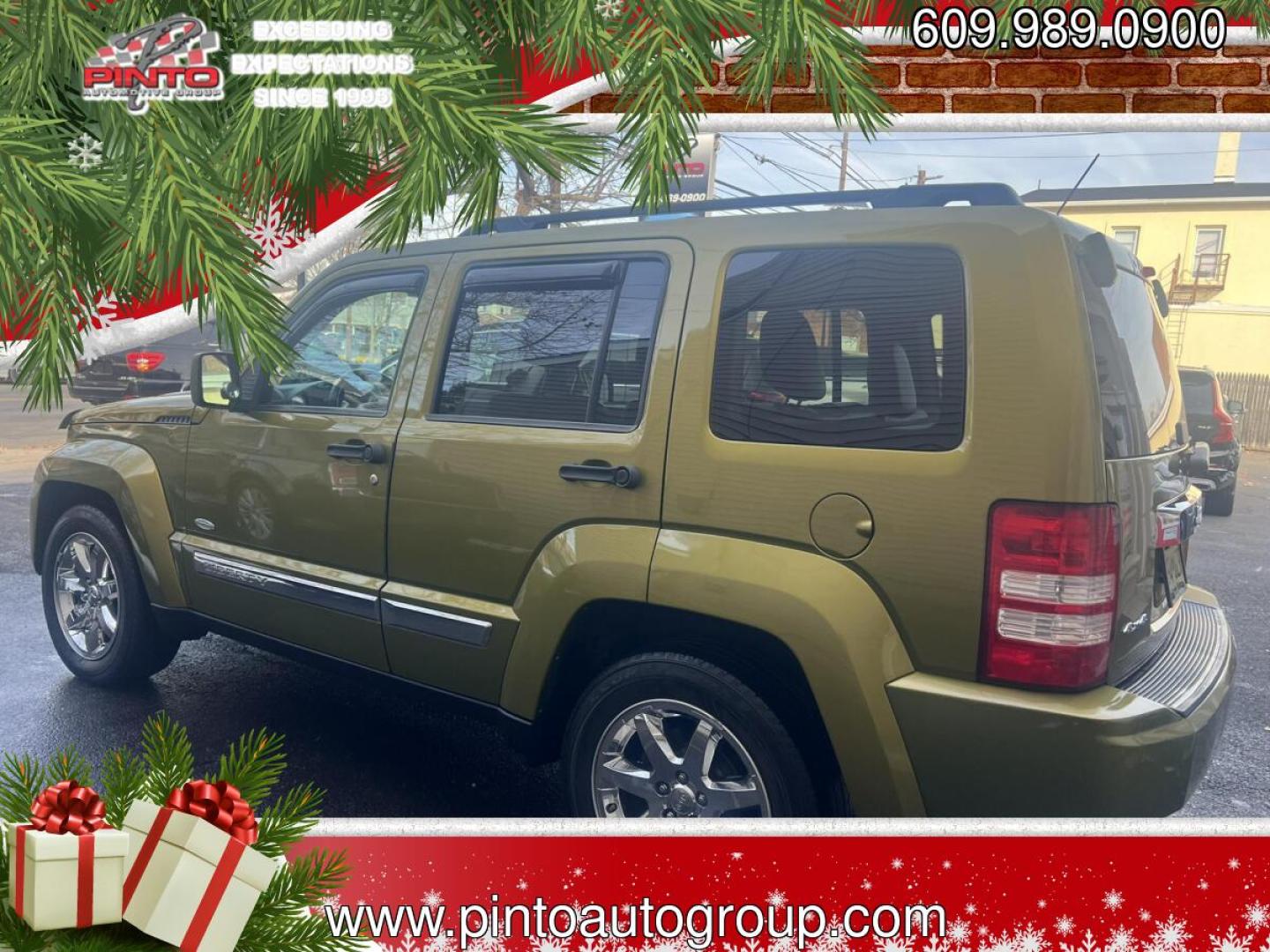 2012 GREEN /BLACK LEATHER Jeep Liberty (1C4PJMAK4CW) with an 3.7L V6 SOHC 12V engine, 4-Speed Automatic transmission, located at 1018 Brunswick Ave, Trenton, NJ, 08638, (609) 989-0900, 40.240086, -74.748085 - 2012 JEEP LIBERTY 4WD WITH ONLY 76000 MILES IN EXCELLENT CONDITION UNIQUE COLOR VERY SHARP LEATHER INTERIOR HEATED SEATS POWER WINDOWS AND LOCKS BLACK LEATHER - Photo#5